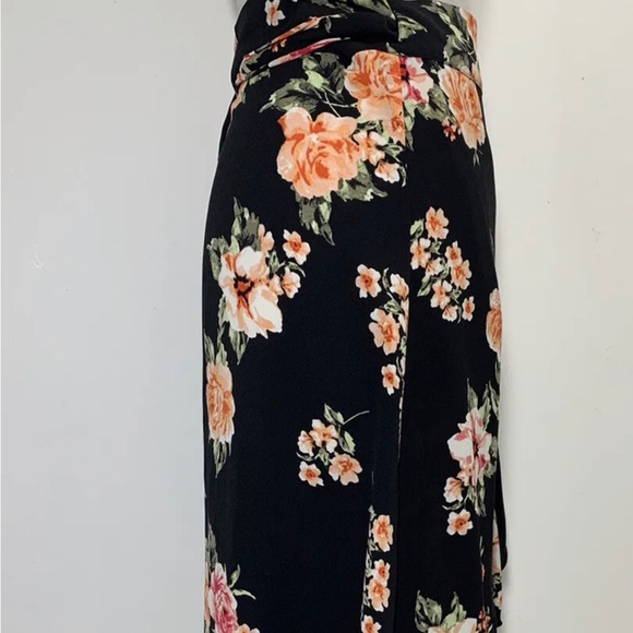Floral Wrap Skirt Black Midi Short Front Long Back Bar III Sz Large UK 14-16 - Picture 8 of 11